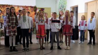 У Рованцівській школі влаштували козацькі забави (ФОТО)