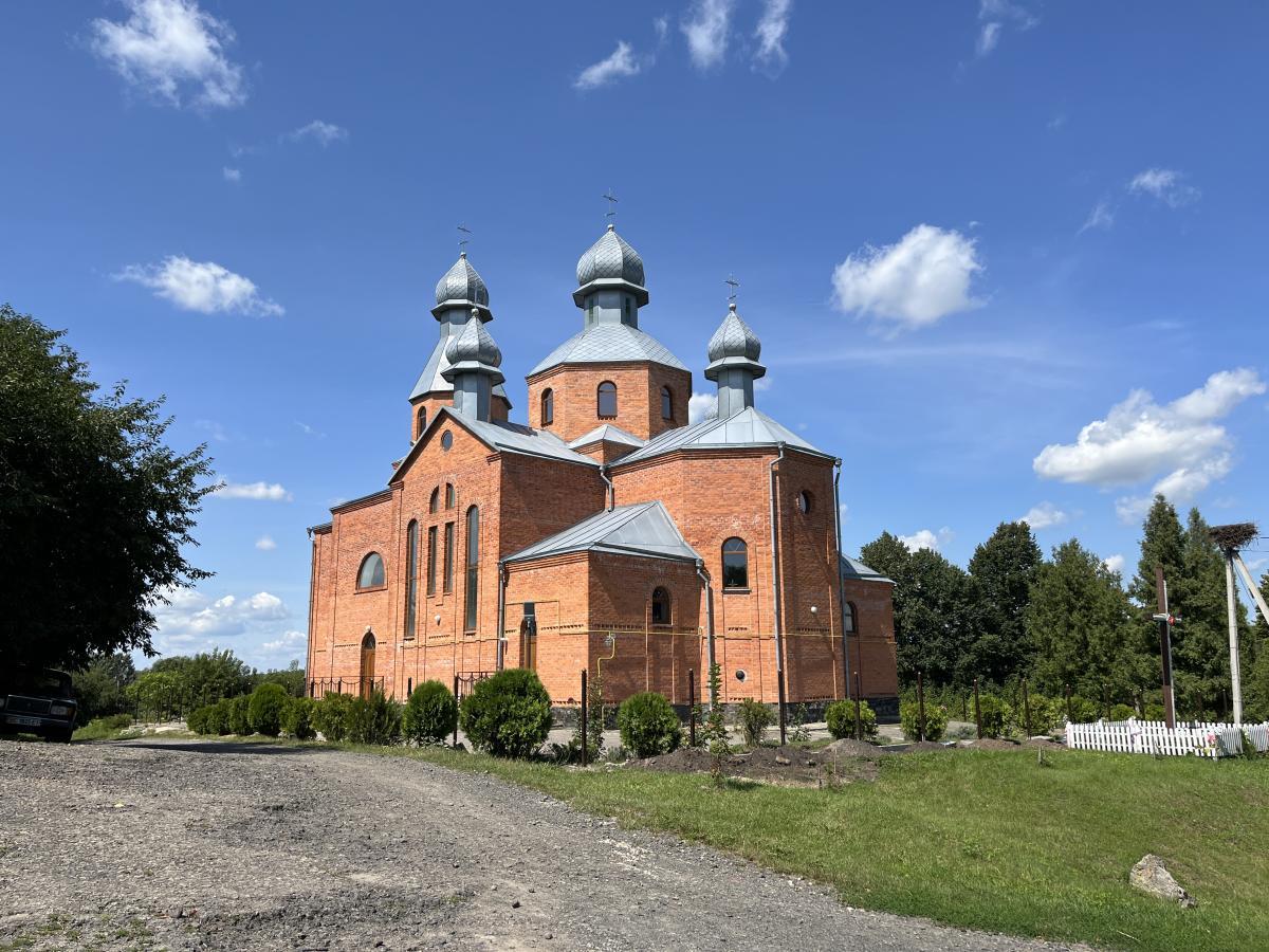 Лаврів 3